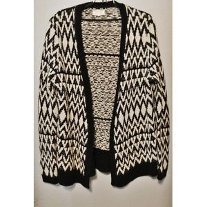 Lou & Grey open front cozy cardigan black white